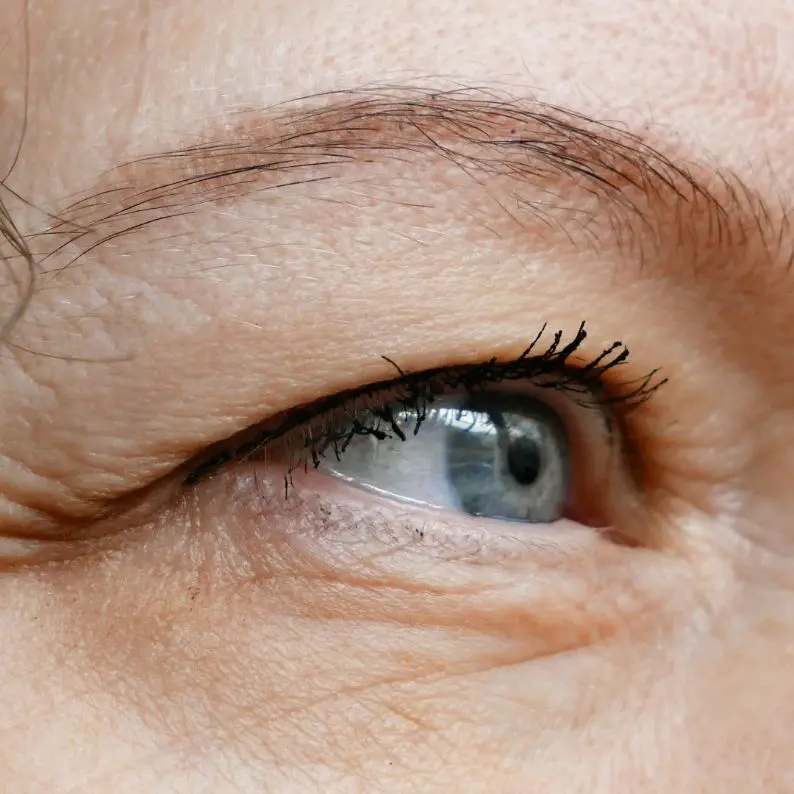 dropping brows